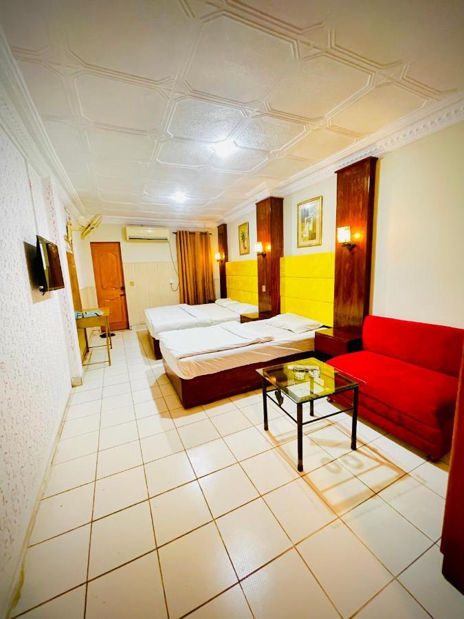 Hotel New Mid City Мултан Экстерьер фото